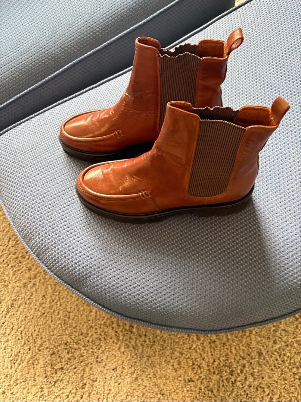 Pas de Rouge Tan Leather Chelsea Booties